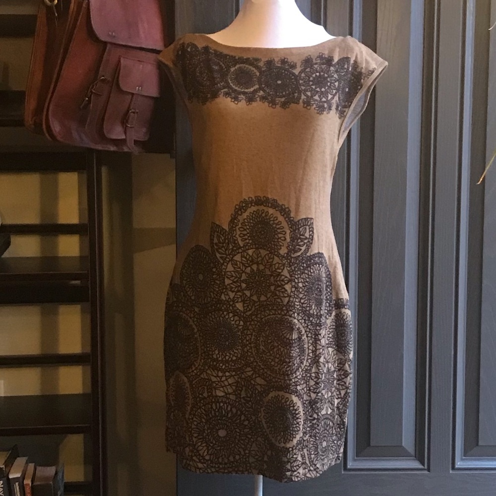 NWT Angie Boatneck Shift Dress